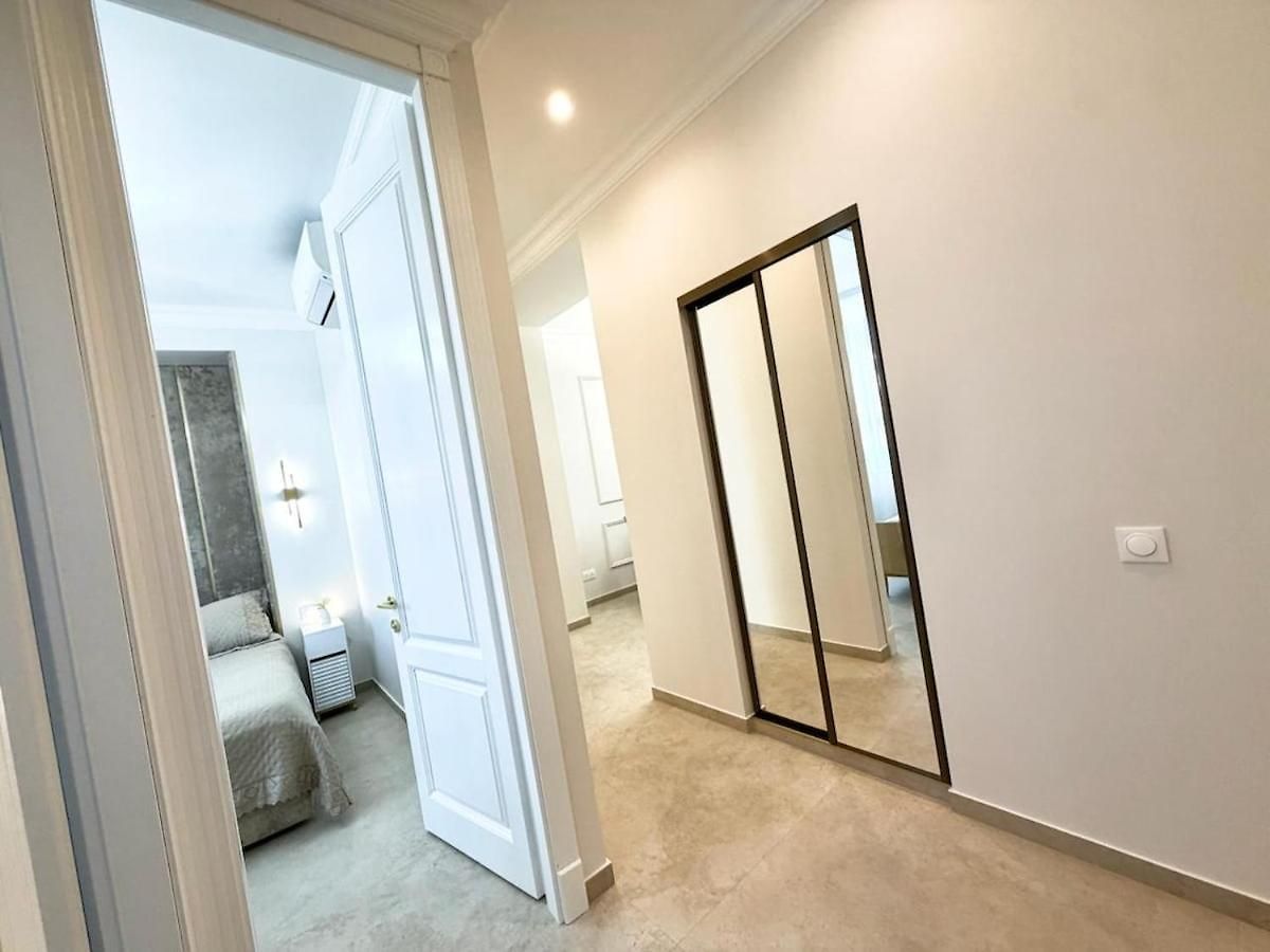Apartment With Garden Near And Tram *