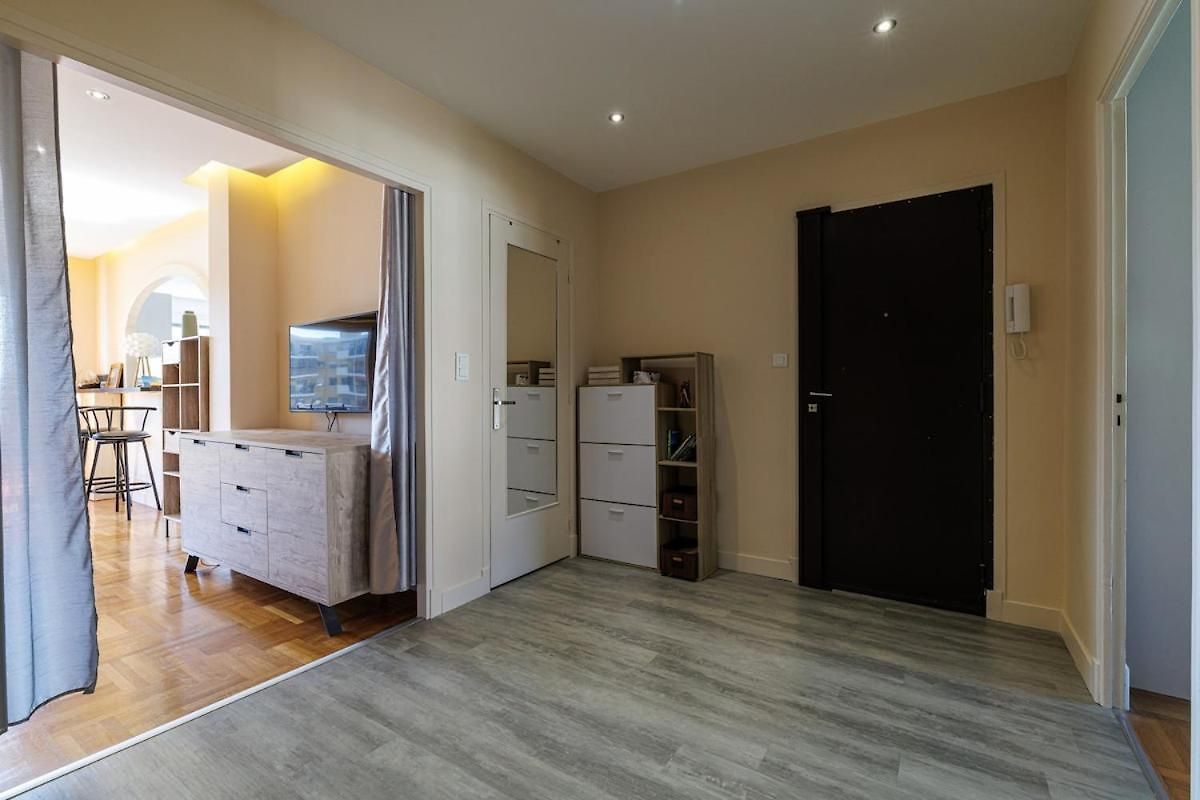 Apartment Spacieux T3 Avec Balcon Confort Et Convivialite *