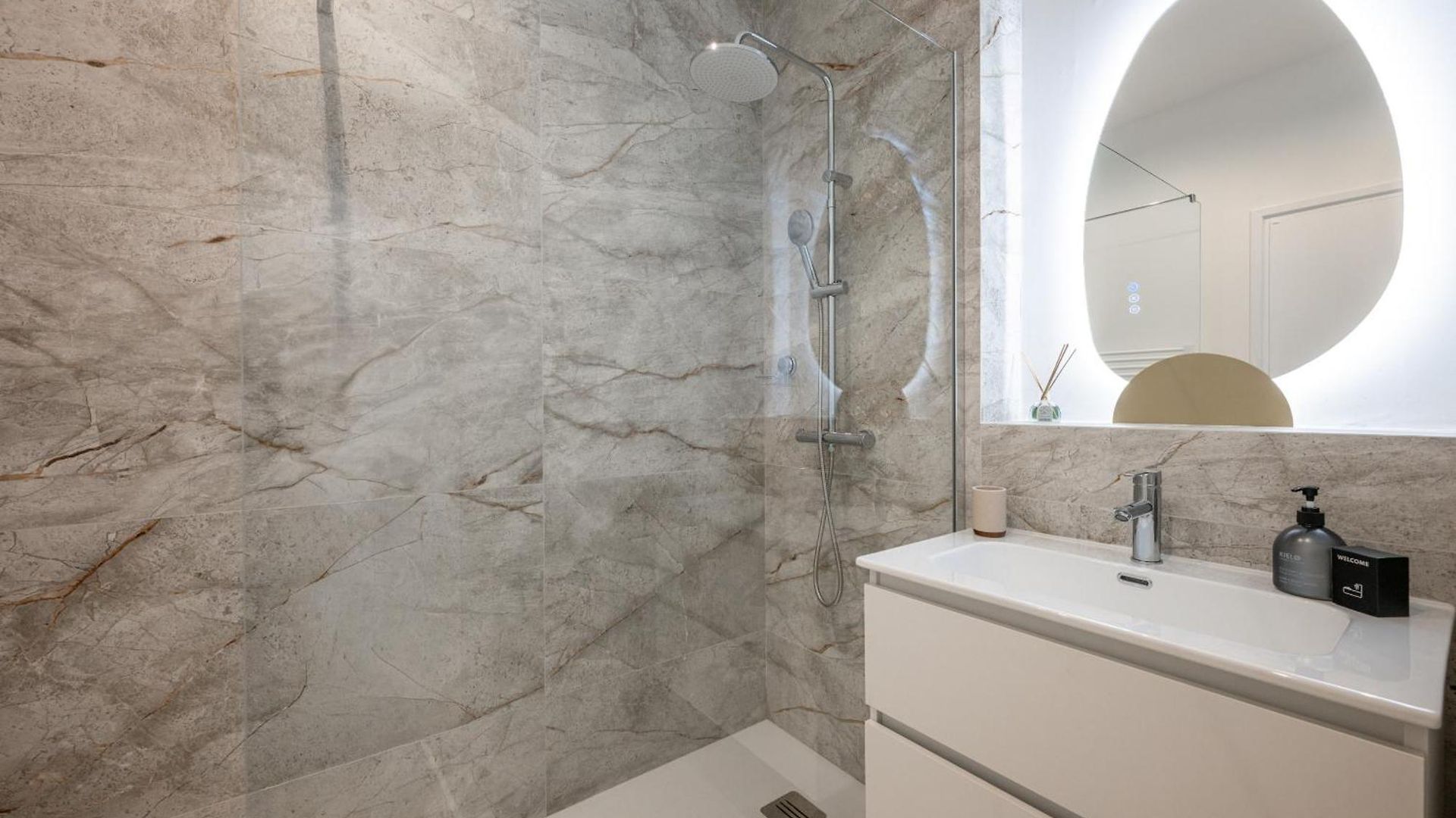 L17 Staywizus - Bosco 3bdr 2 Bath Terrace - Parking & Ac *
