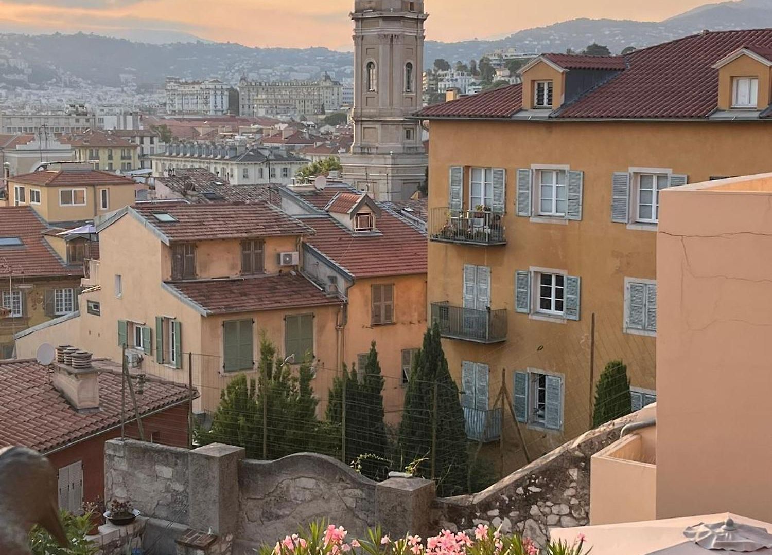 Unique Dans Le Vieux-nice! Avec Jardin Et Terrasse