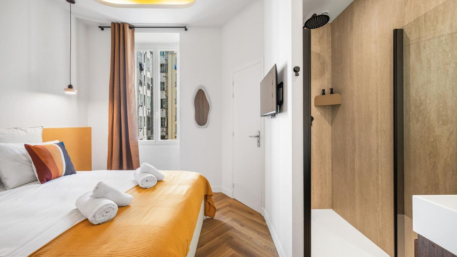 Luxueux, Equipe En Plein Coeur De Ac-parking - 4 Apartment