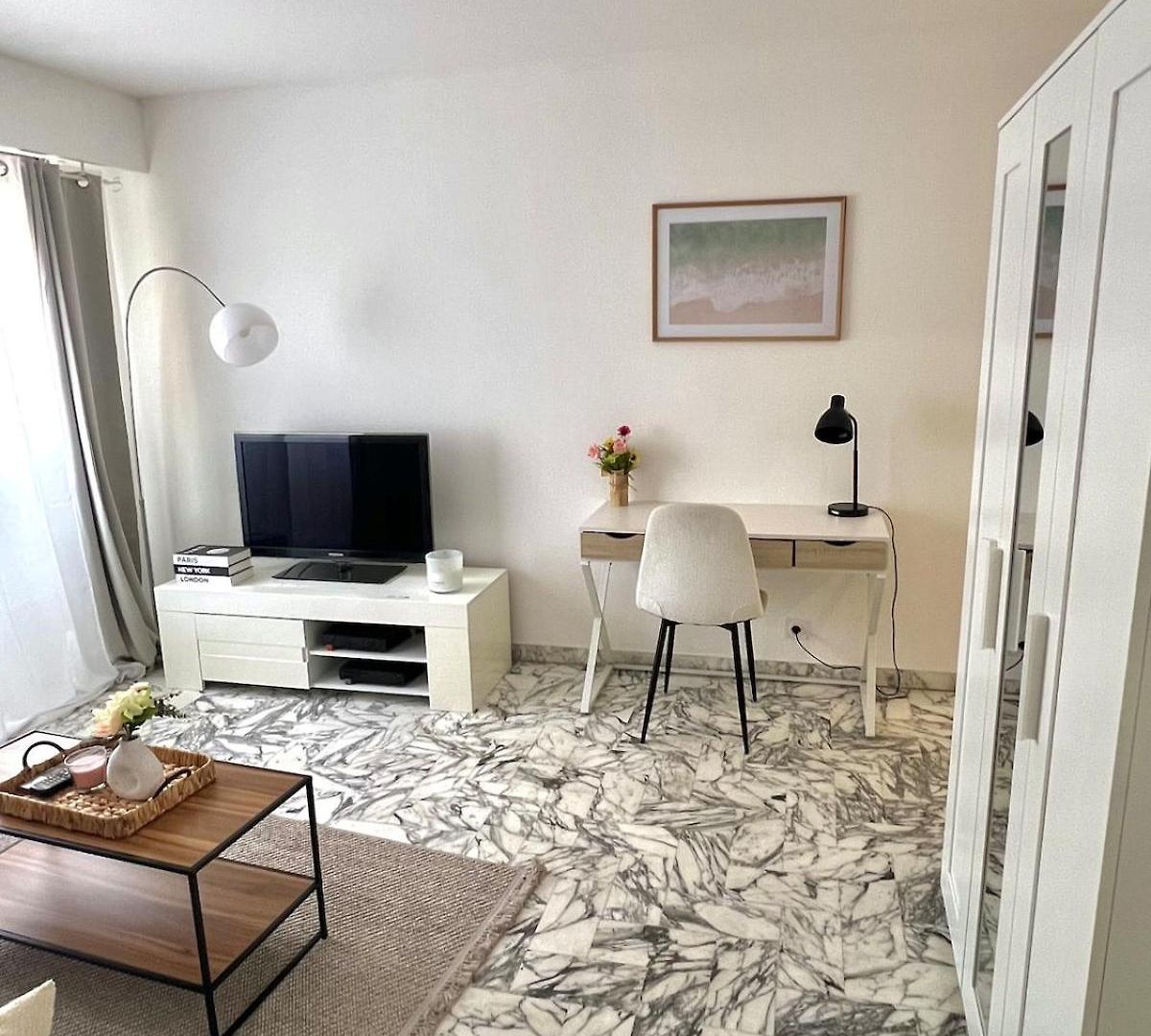 Lumineux, 5 Min De La Plage, 2 Personnes, Calme Apartment