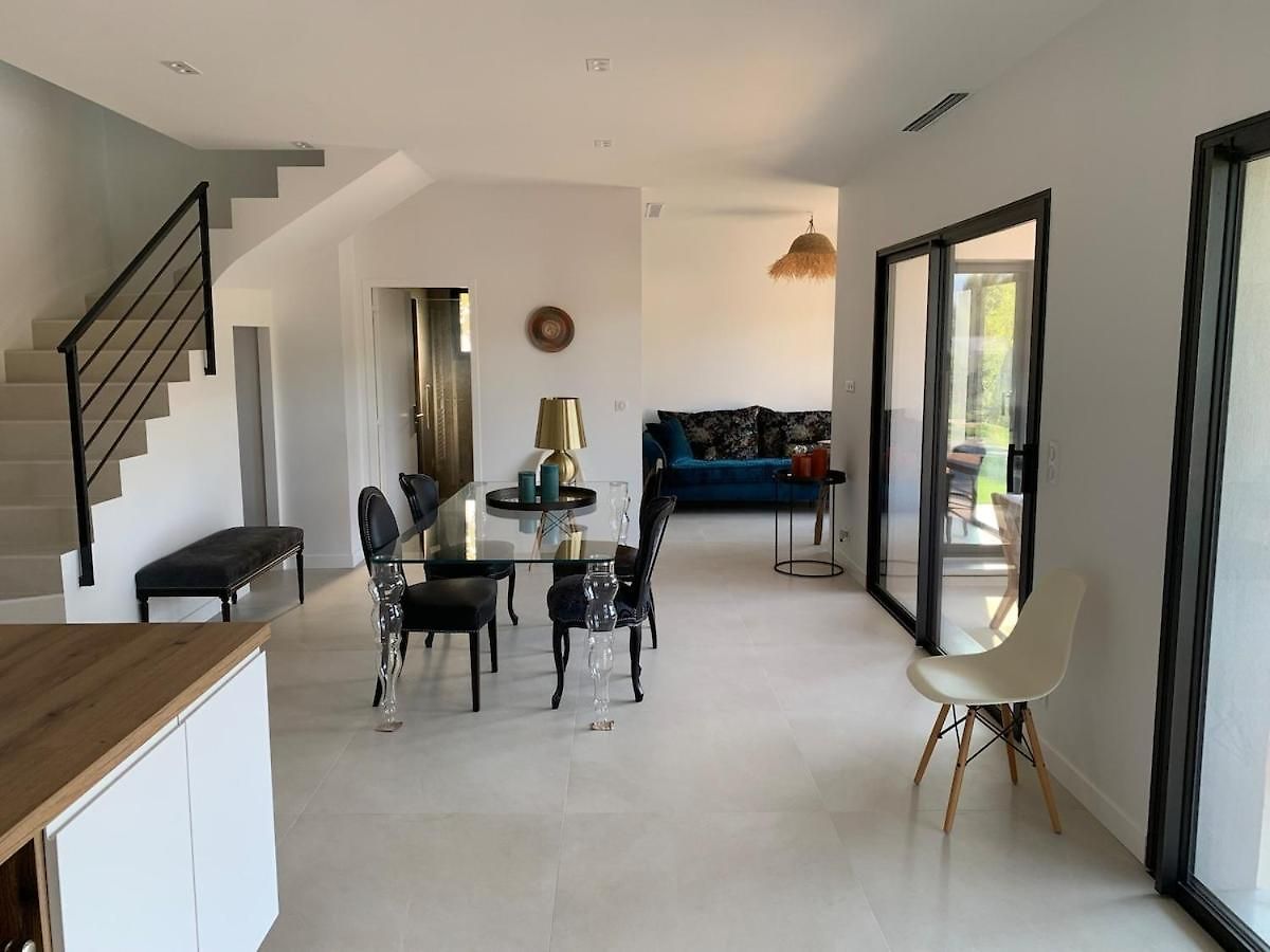 Californian 4 Bedrooms Villa