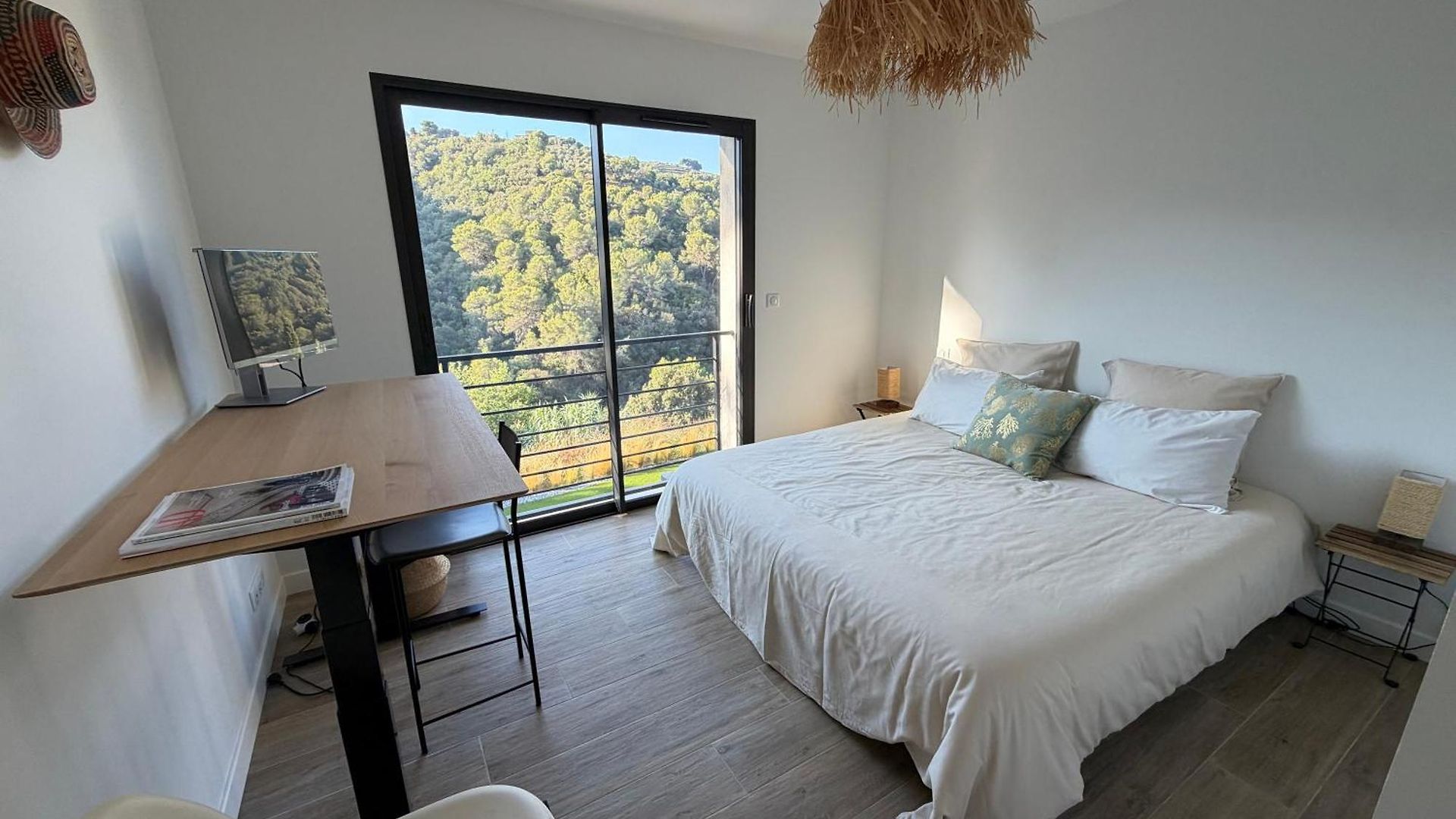 Californian 4 Bedrooms * Nice