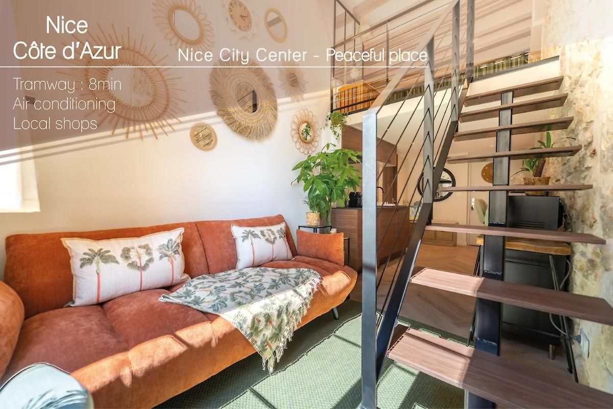 Downtown Duplex, Clim, 15 Min Walk To The Sea Apartment