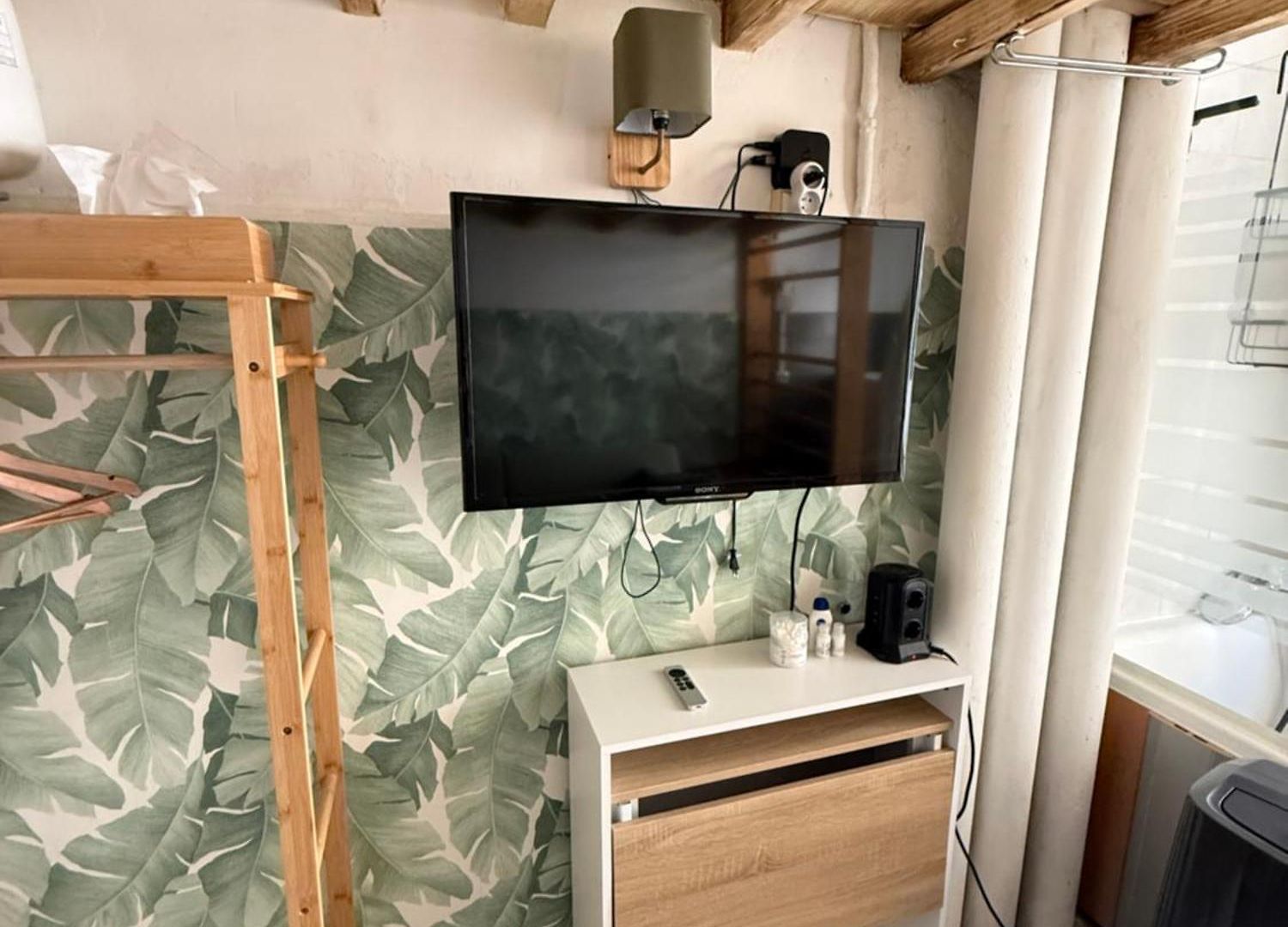 Partie D Appartement, Independant Avec Cuisine A Partager Nice