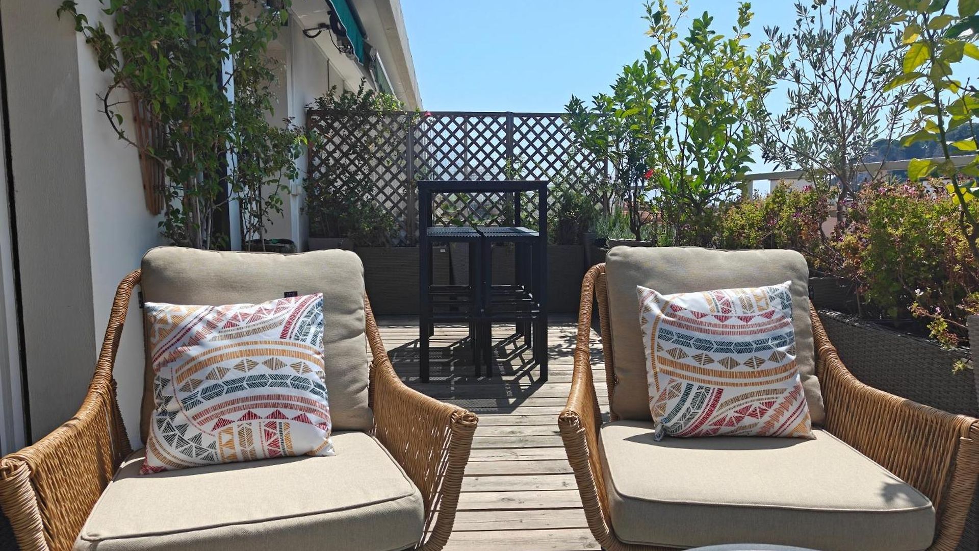 Apartment Sun Deck Terrace - Port Of With View And Air Conditioning
