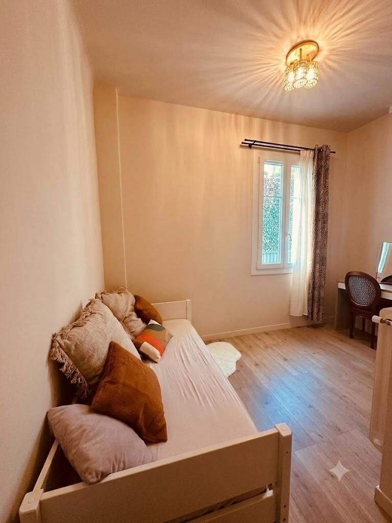 Air-conditioned And Quiet - Casa