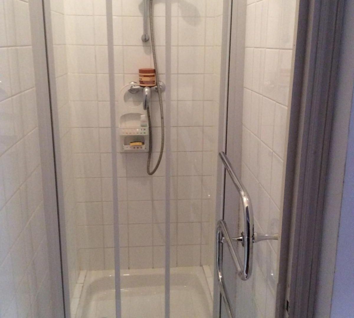 Location In Nice! 2 Bedrooms Sleeps 4 Apartment