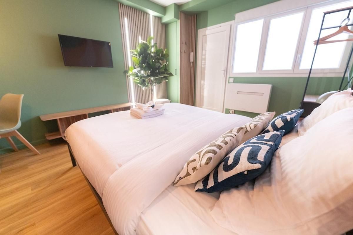 Proche Mer, Cosy Apartment *