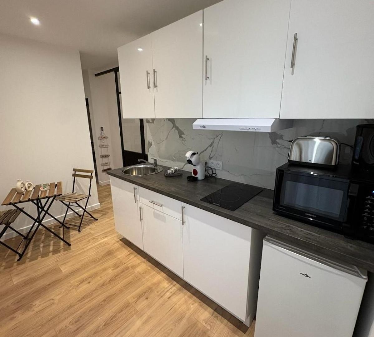 Climatise-nice Centre Apartment