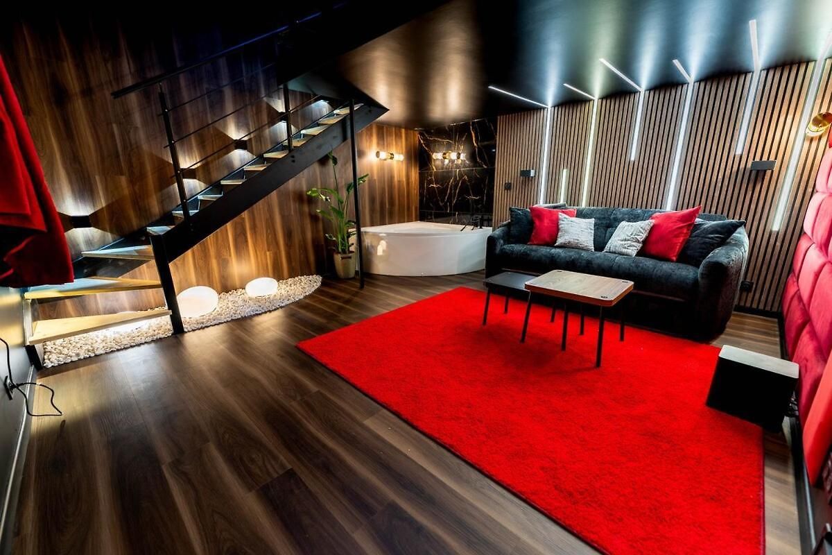 Apartment Cinema
