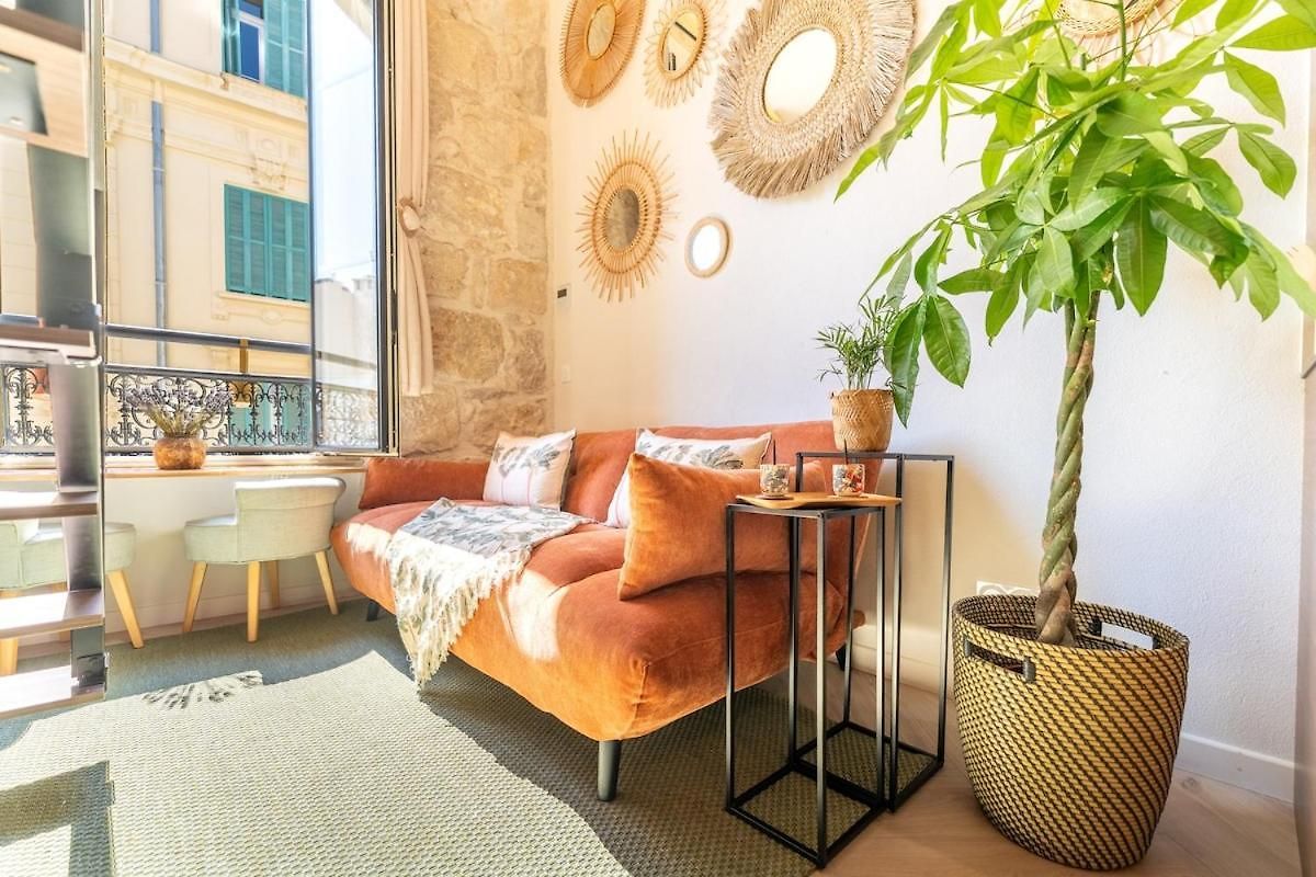 Downtown Duplex, Clim, 15 Min Walk To The Sea Apartment