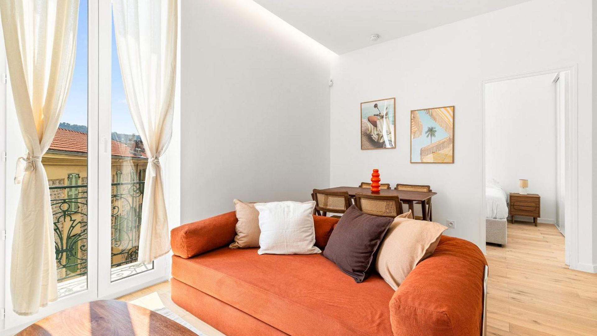 Bright & Charming 1 Bedroom *