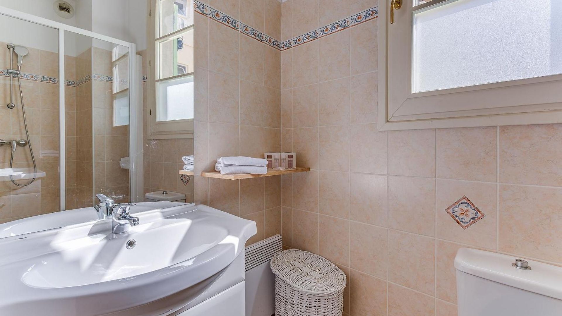Apartment Piazza Grimaldi Ap4519 By Riviera Homes *