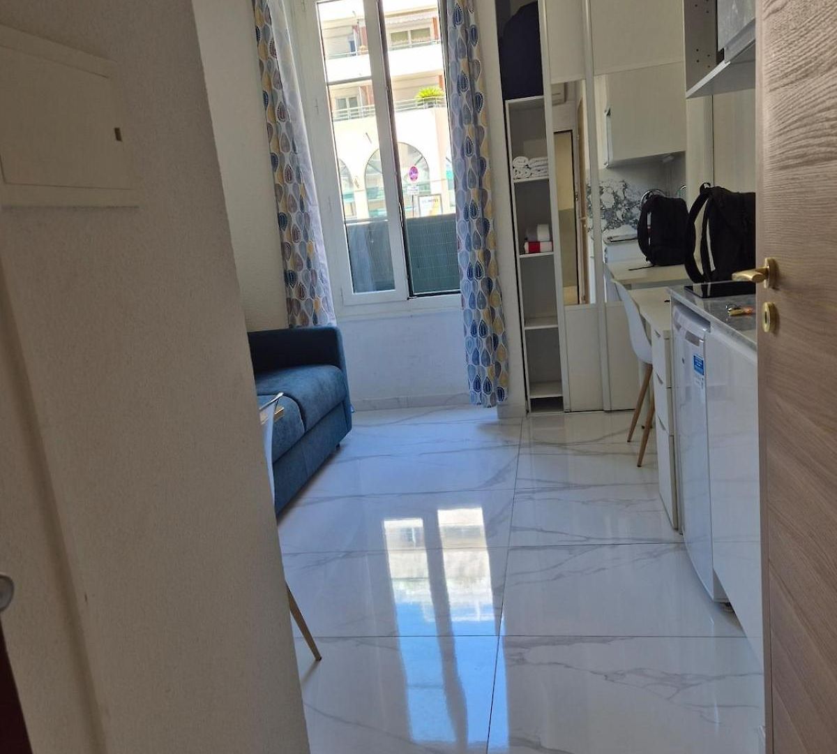 Blue Horizon 4 Ac 3 Mn Apartment *