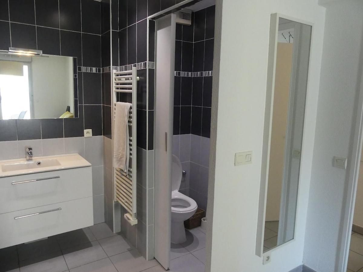 2 Pieces, Meridia Apartment
