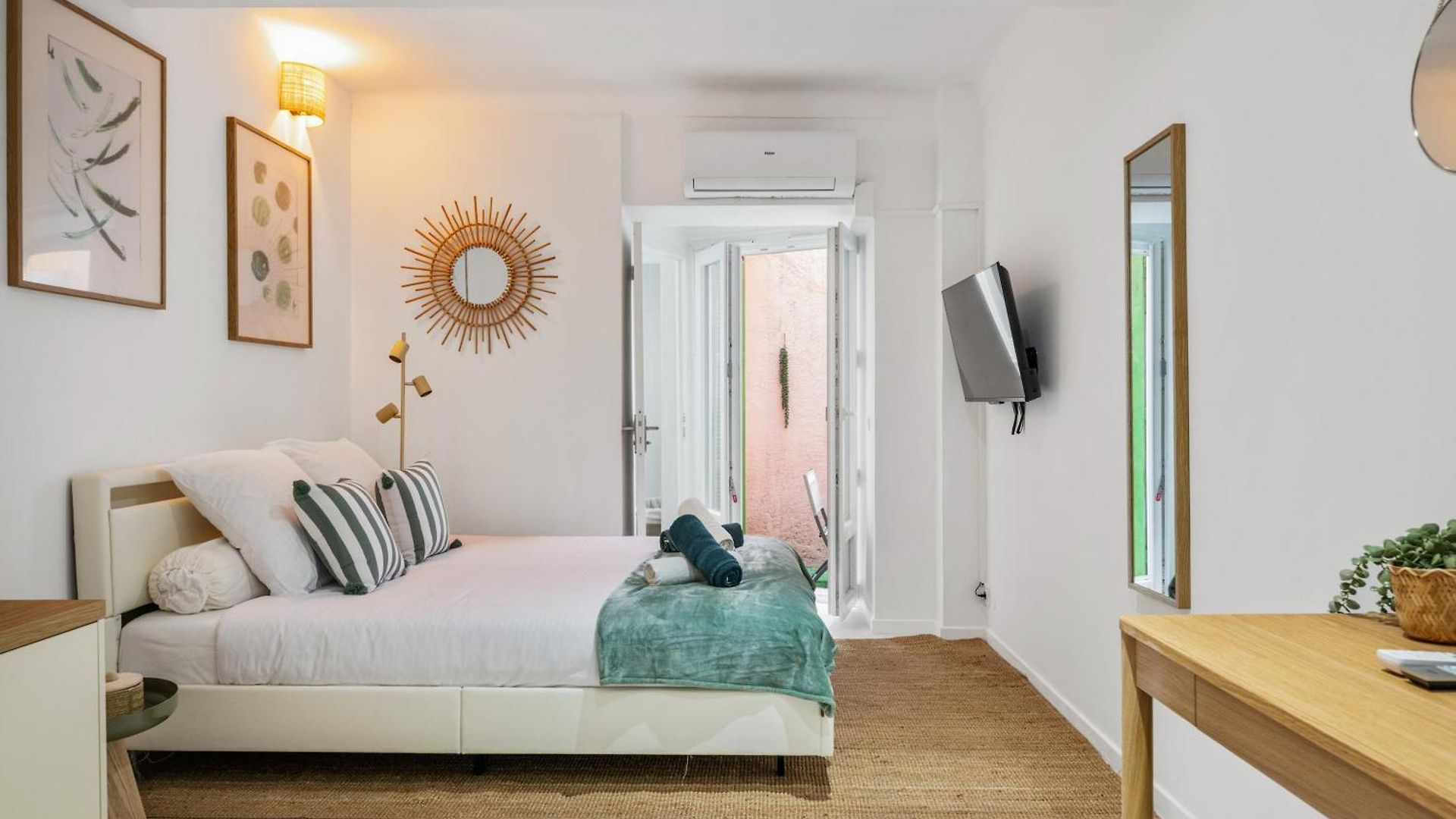 2 Bedroom Near Sea Apartment