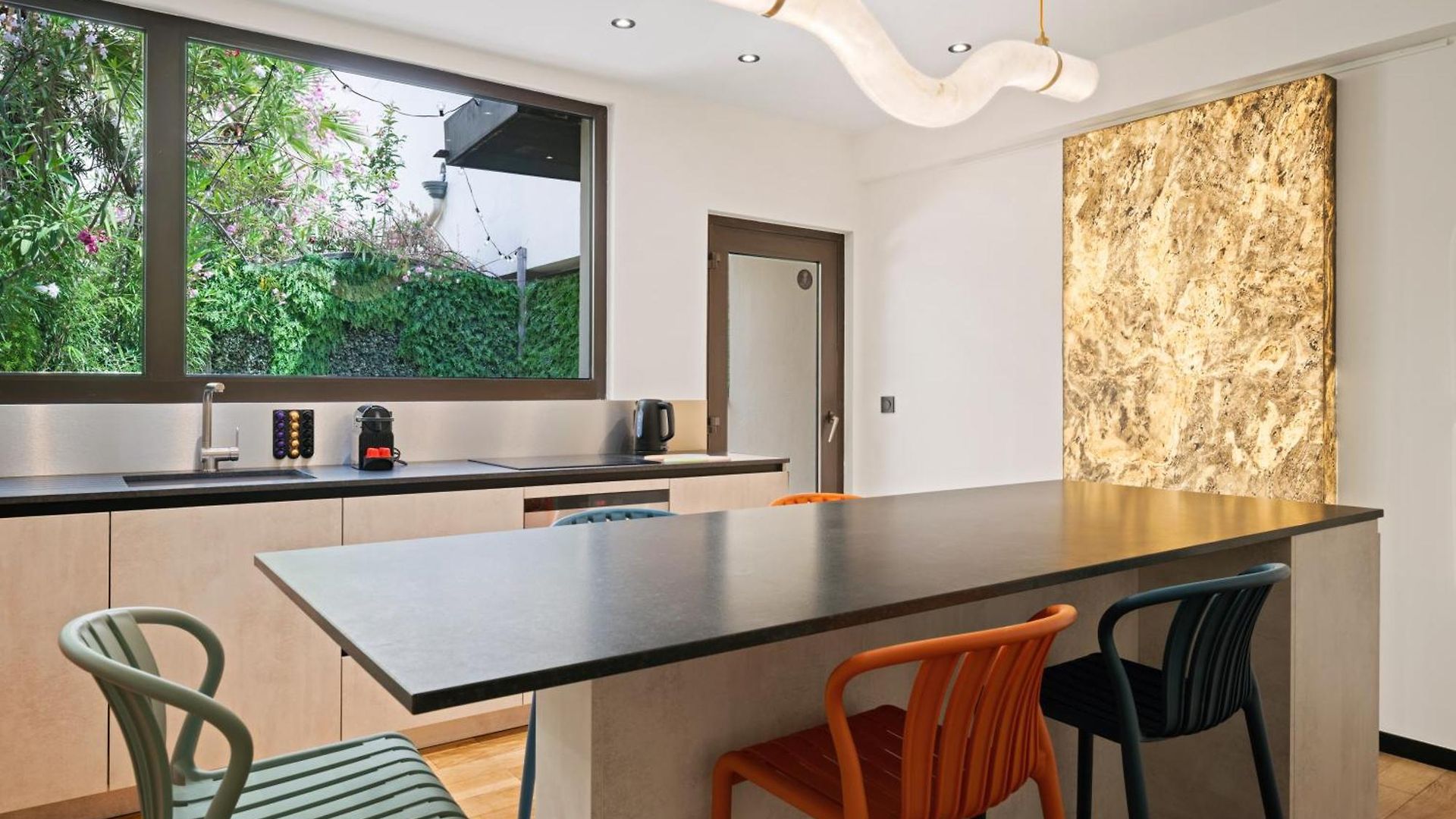 Beautiful Loft In With Terrace - Ac * Nice