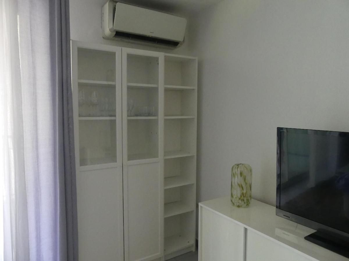 2 Pieces, Meridia Apartment