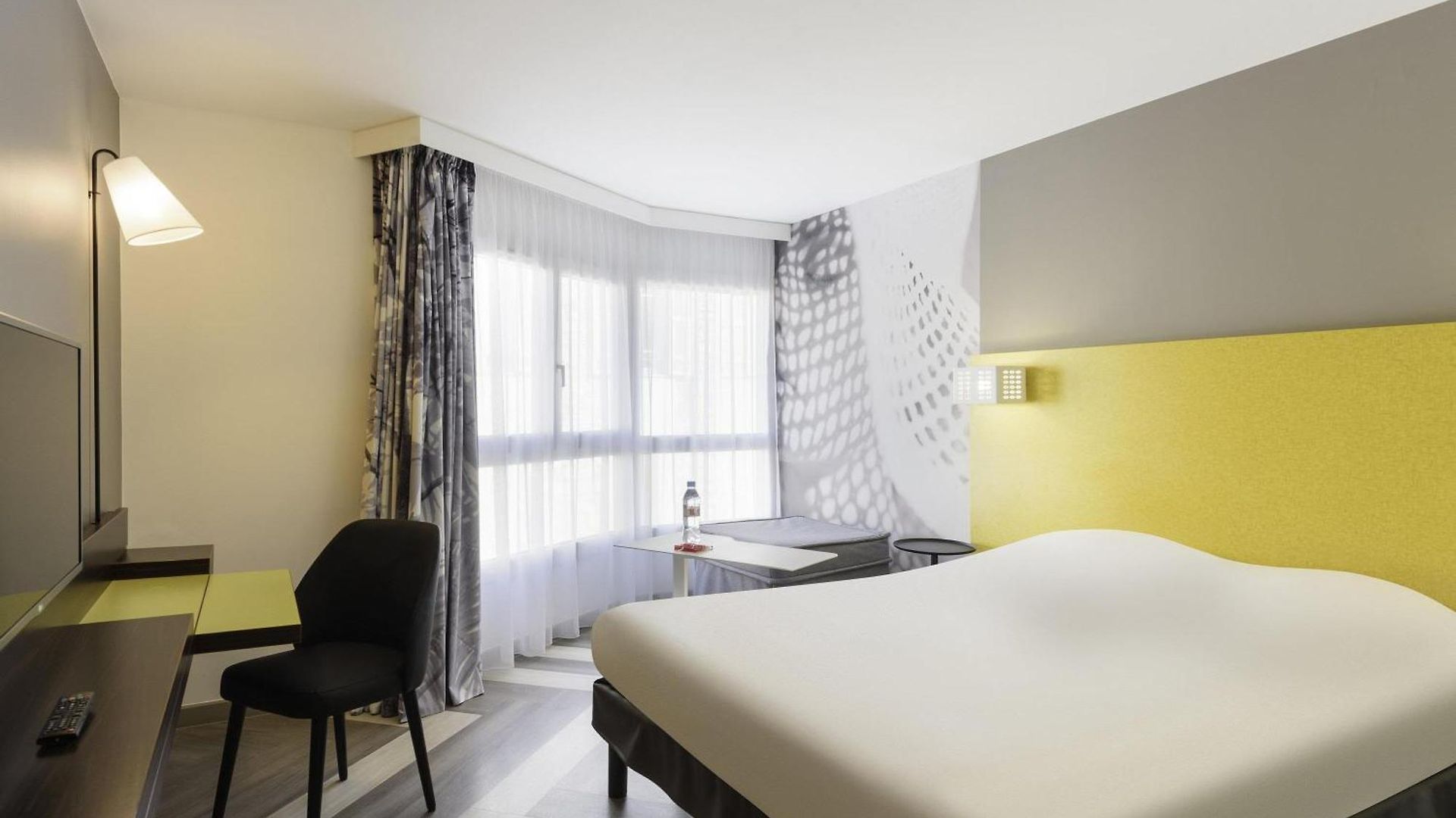 Ibis Styles Centre Port 3*