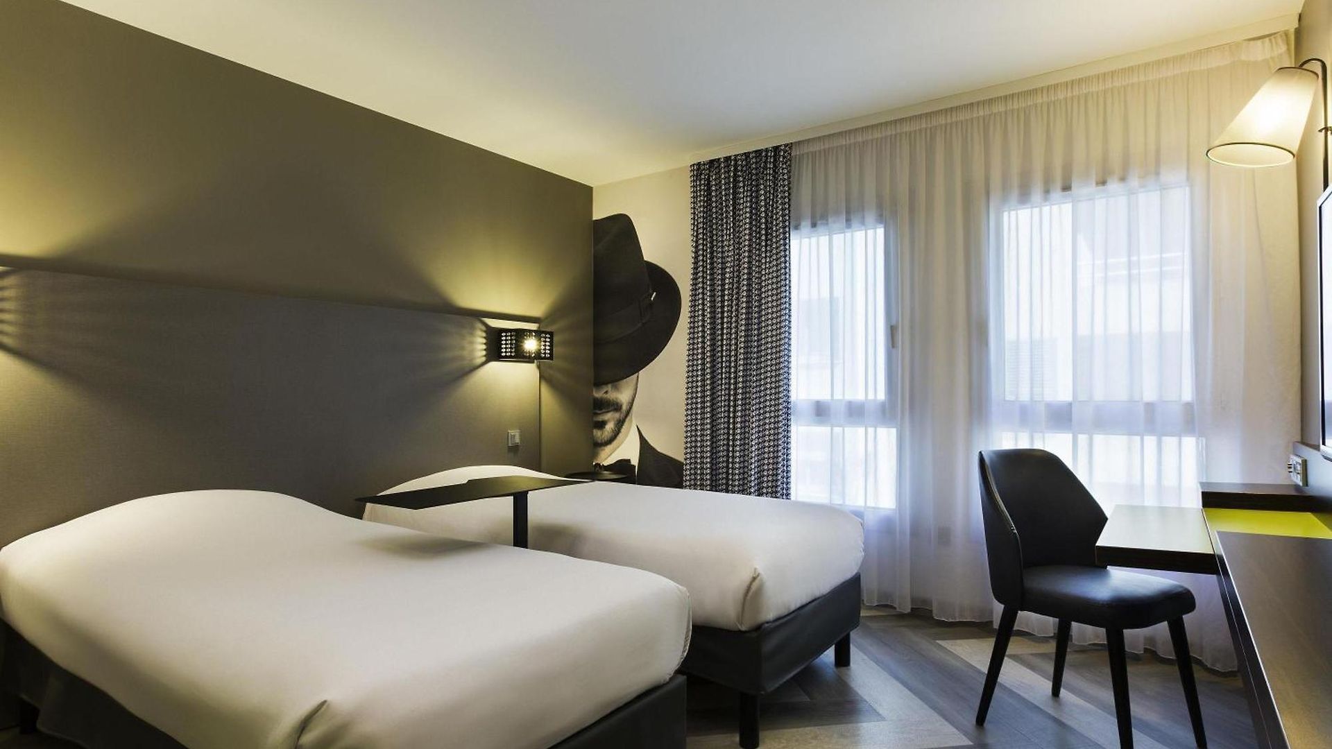 Ibis Styles Centre Port Nice