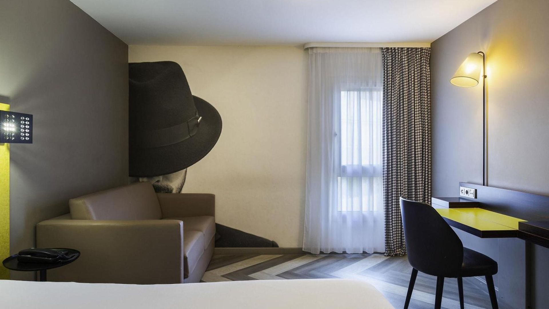 Ibis Styles Centre Port Hotel 3*