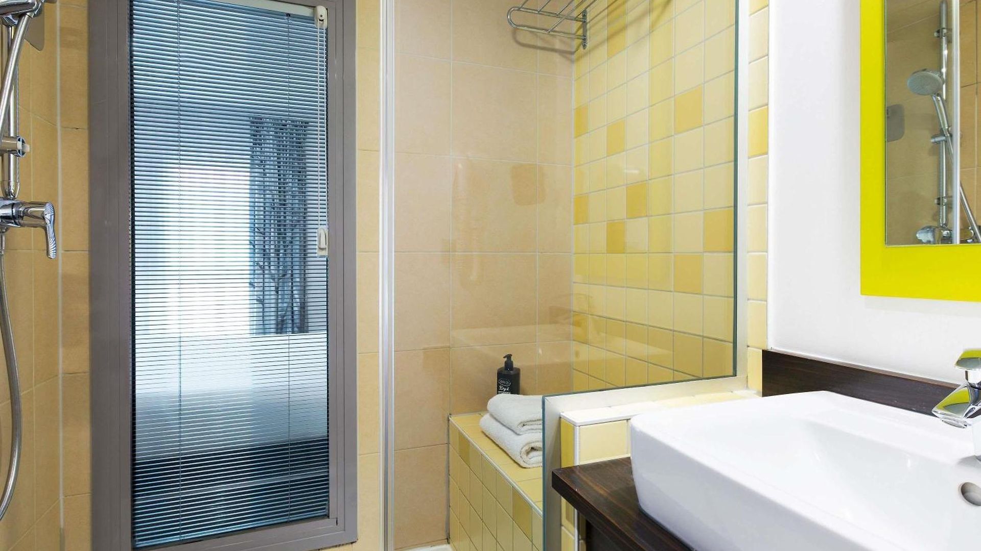 Hotel Ibis Styles Centre Port 3*
