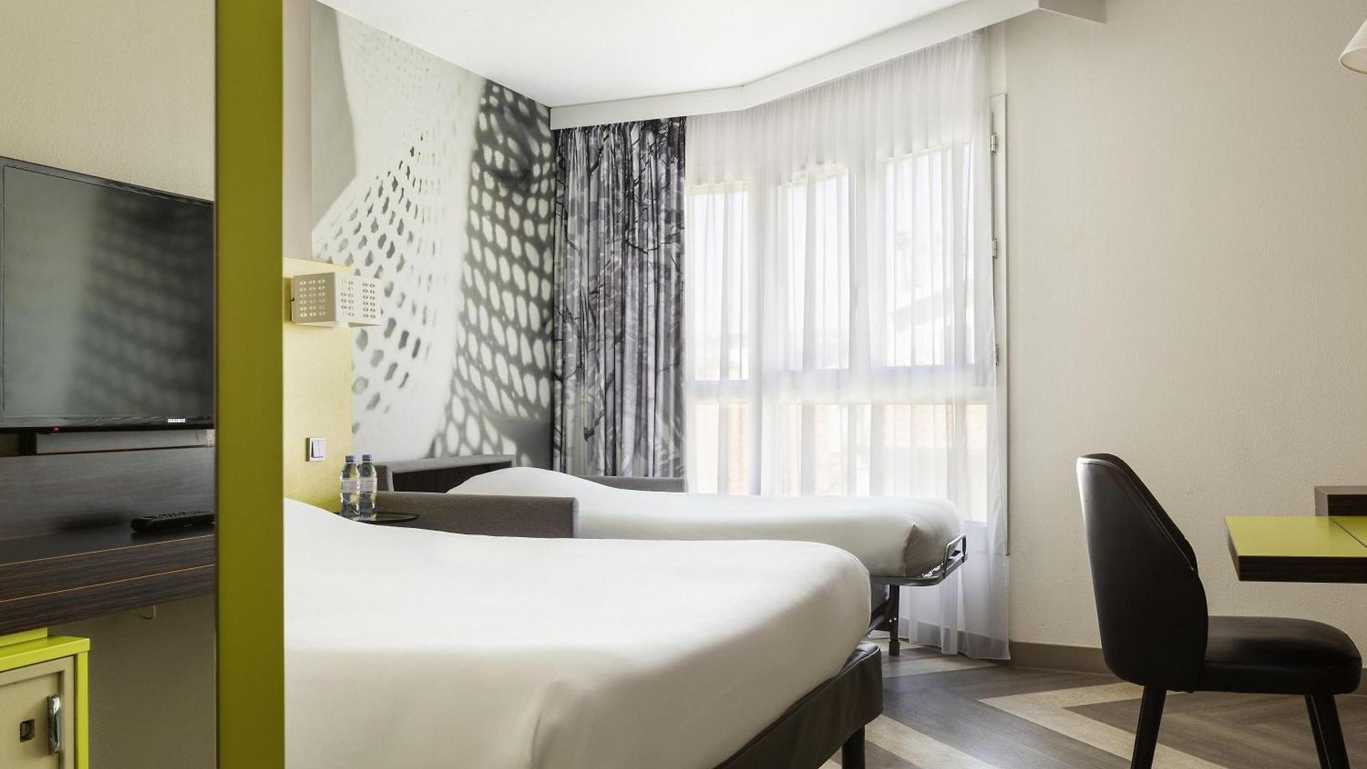 Ibis Styles Centre Port Hotel Nice