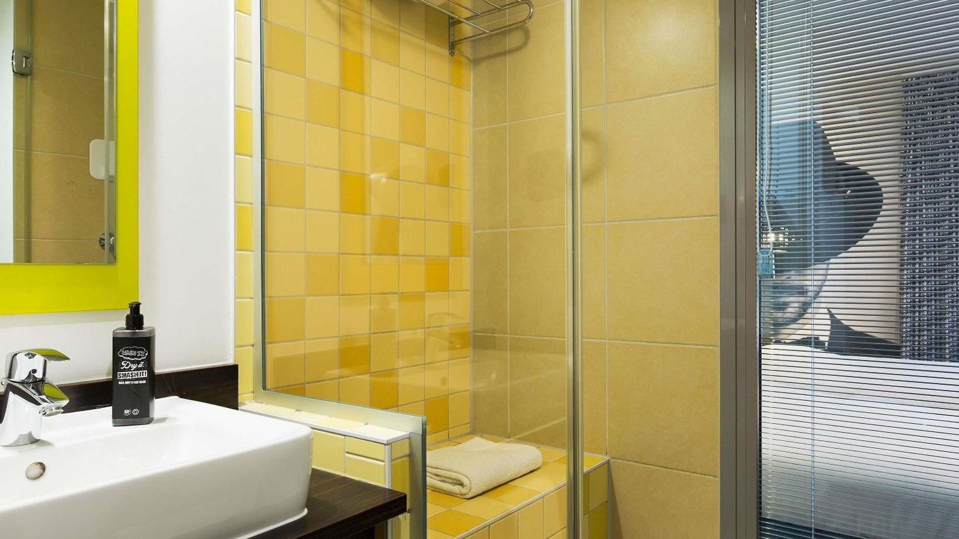 Hotel Ibis Styles Centre Port Nice