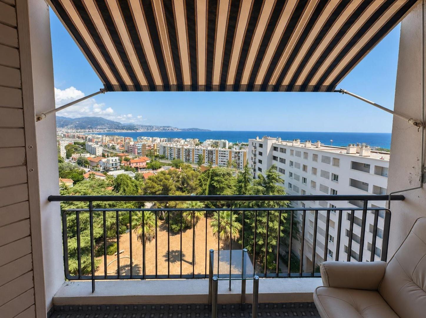 Sea View - 2 Avec Balcon Apartment