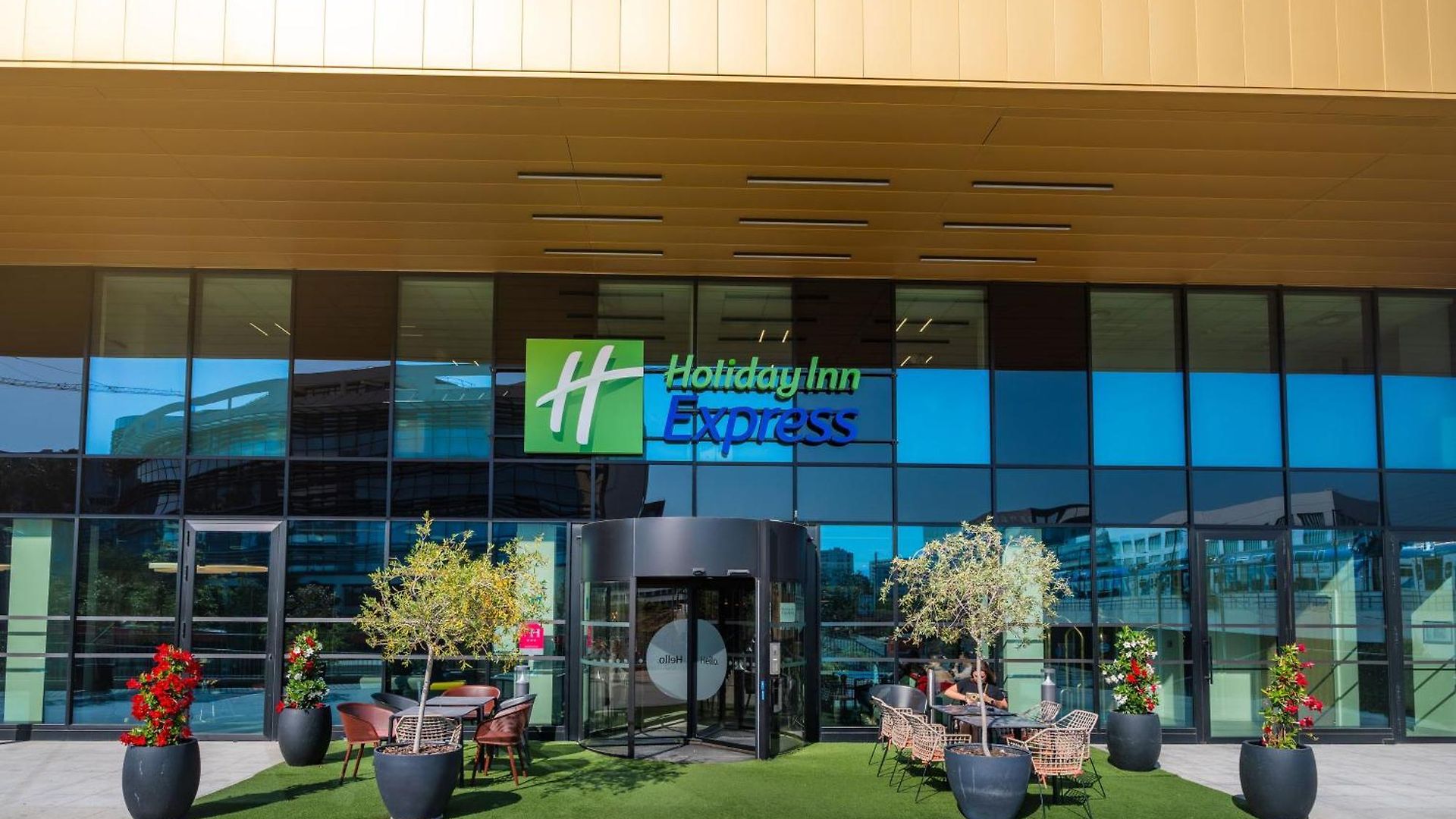 Express - - Grand Arenas By Ihg 3* Nice