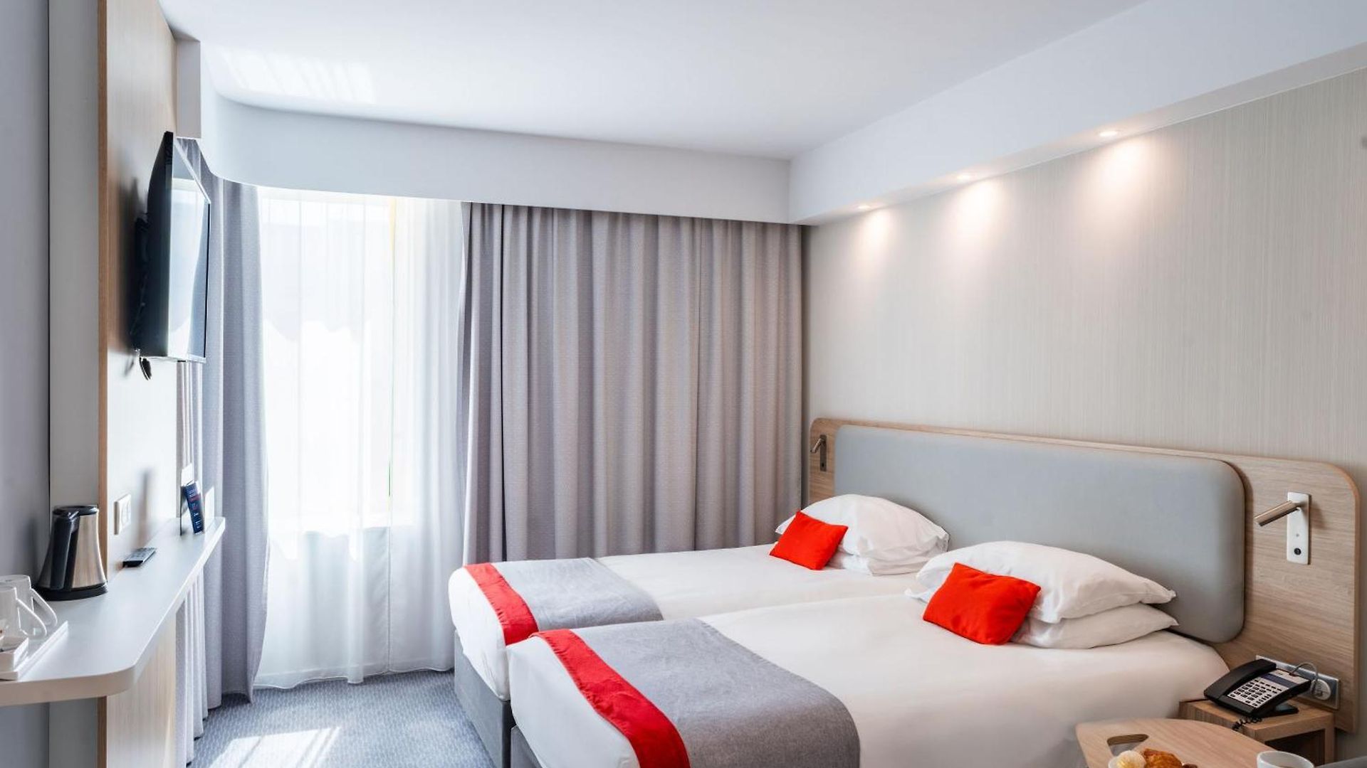 Hotel Express - - Grand Arenas By Ihg