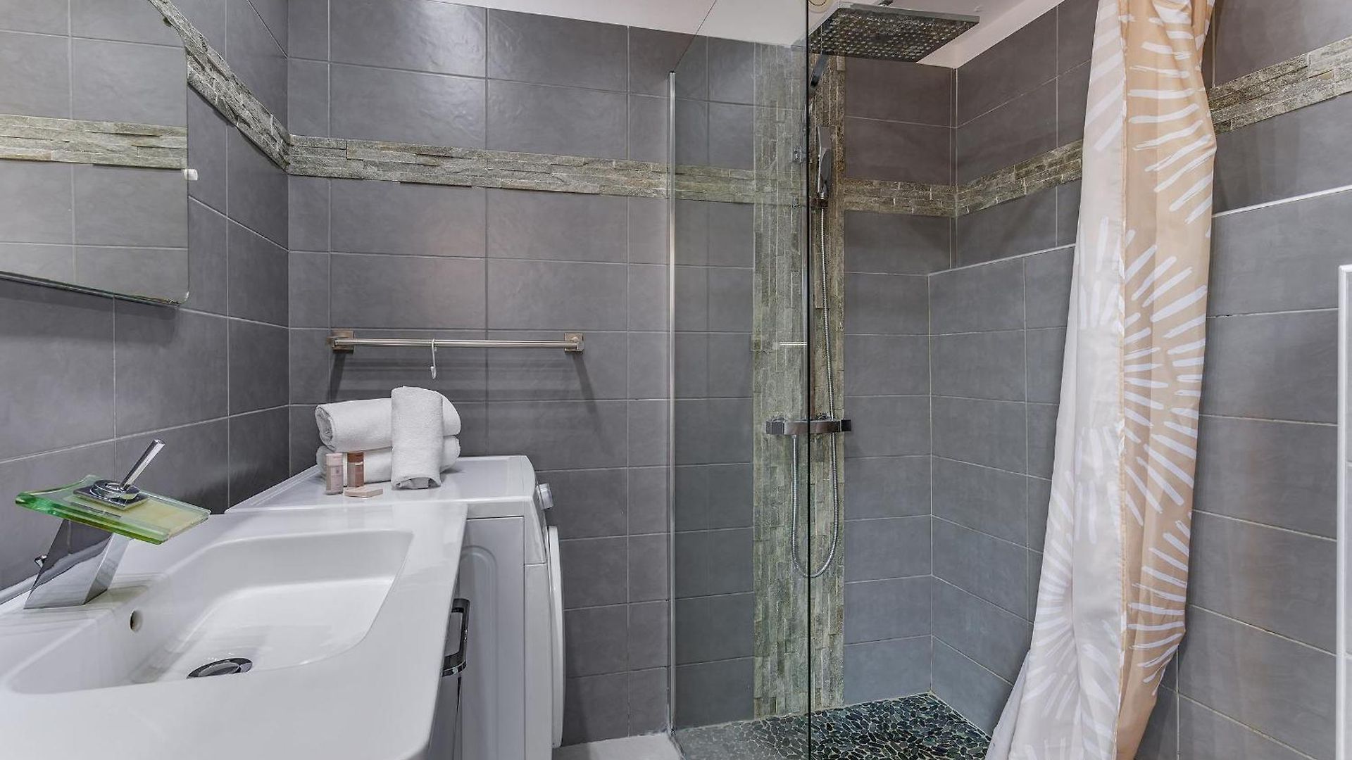Suede 4 Ap4210 By Riviera Homes Apartment