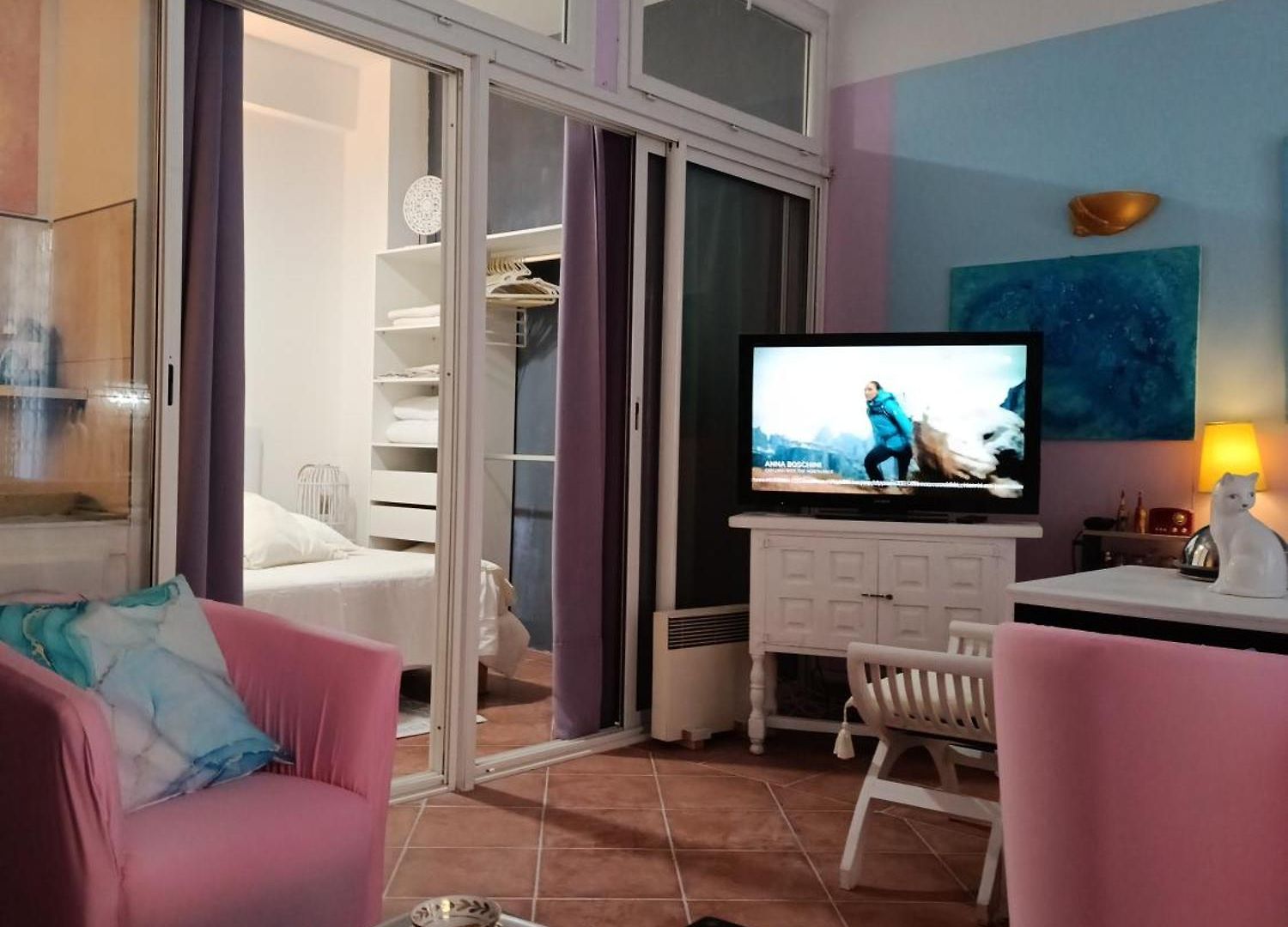 Homestay Harmonia Salle De Bain Toilettes Reserves Exclusivement Aux Voyageurs Dans 2 Pieces Atypique Original 40 M2 200 M Plages Promenade Des