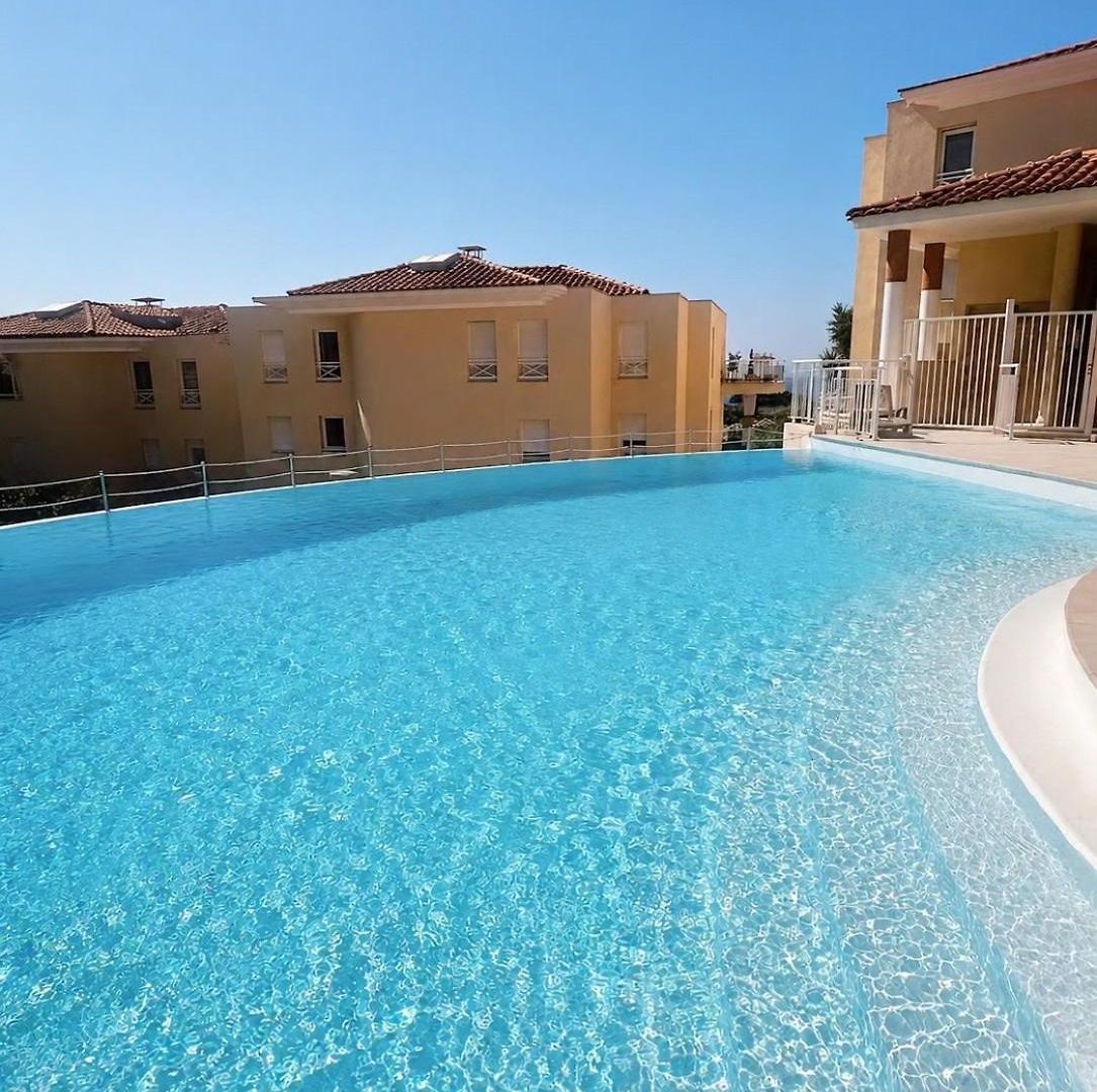Appartement Beau 3 Pièces à - Terrasses Et Piscine Nice