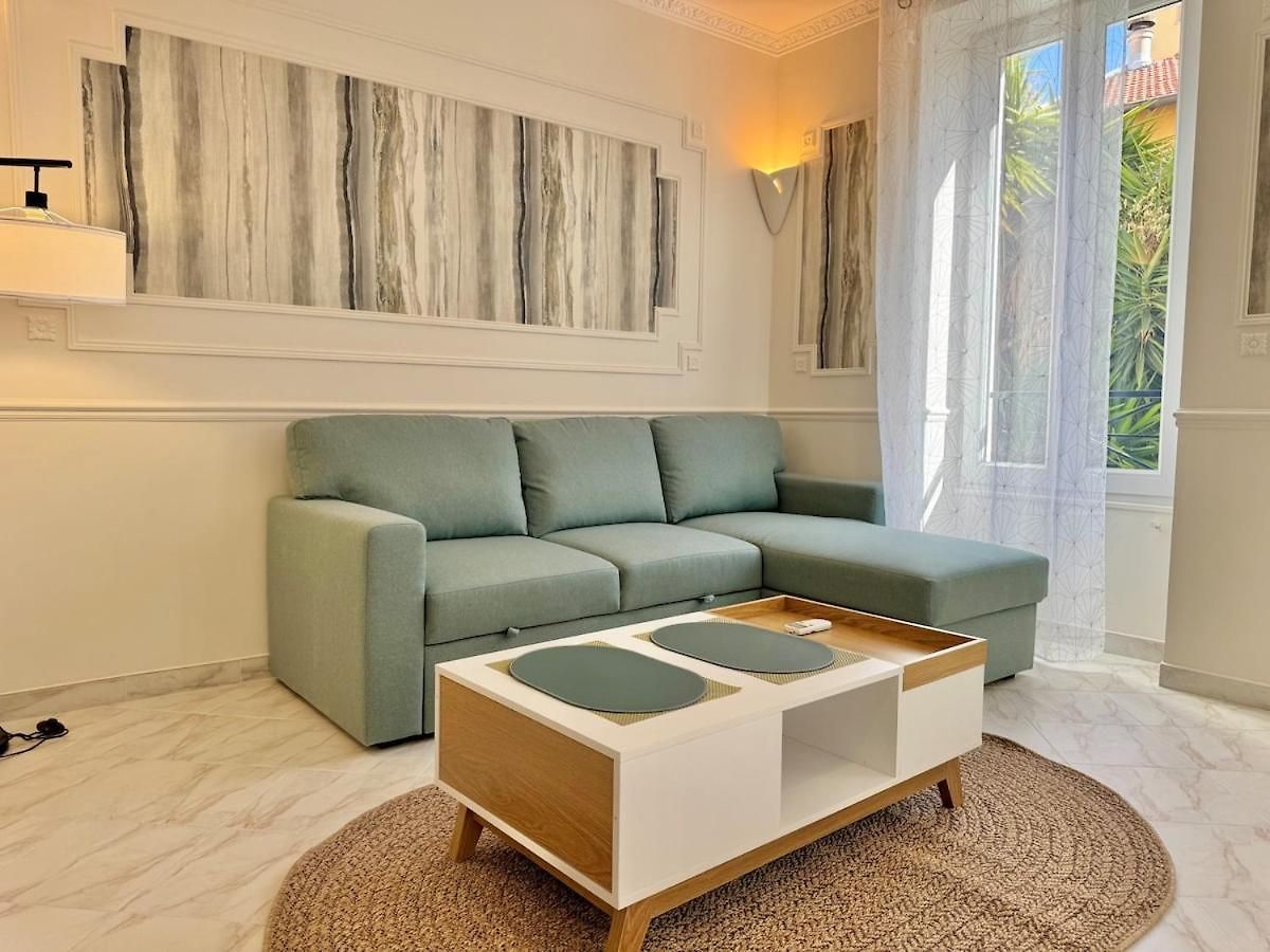 Beautiful 2-bedroom 5-minute Walk To Promenade Des *