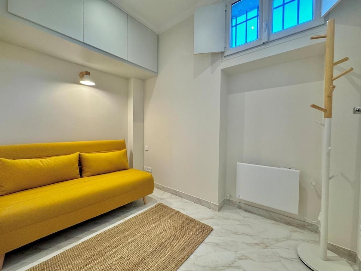Apartment Beautiful 2-bedroom 5-minute Walk To Promenade Des Nice