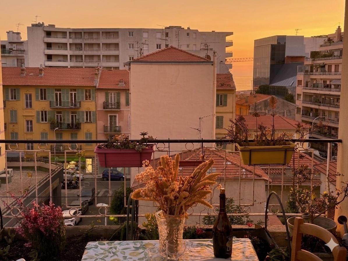 Large With Sea View * Nice