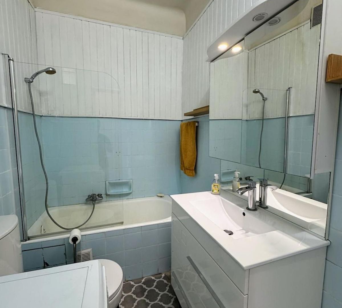 Large With Sea View Apartment *