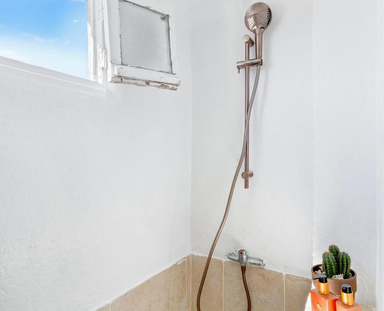 Apartment Hyper Centre - Balcon - Calme - Climatisation - Wifi - Tramway - Cuisine Equipe *