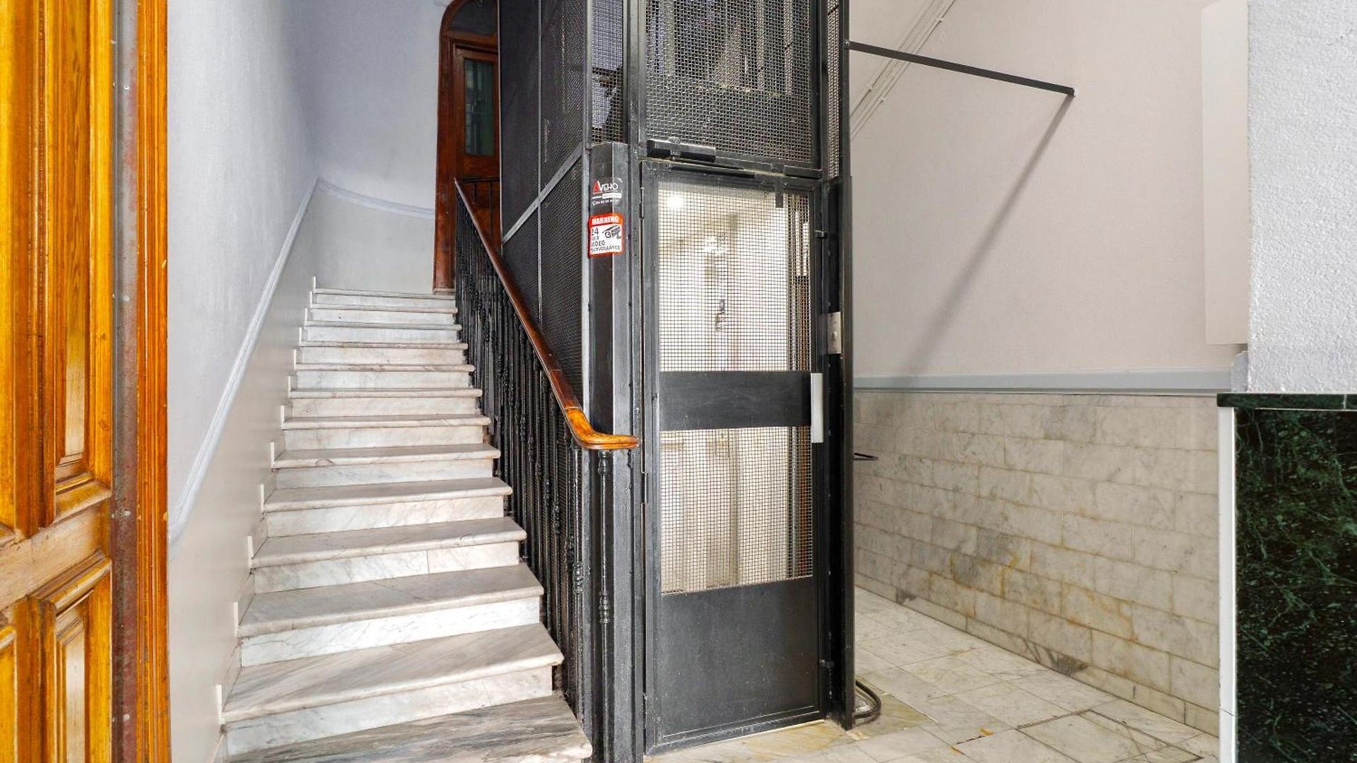 Apartment Hyper Centre - Balcon - Calme - Climatisation - Wifi - Tramway - Cuisine Equipe *
