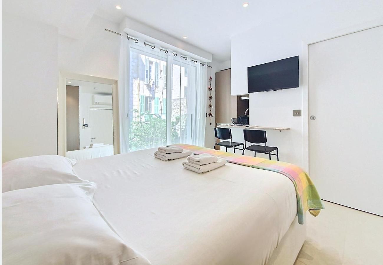 Apartment Nestor&jeeves -studio Julie- Nice, Ac, Walk To *