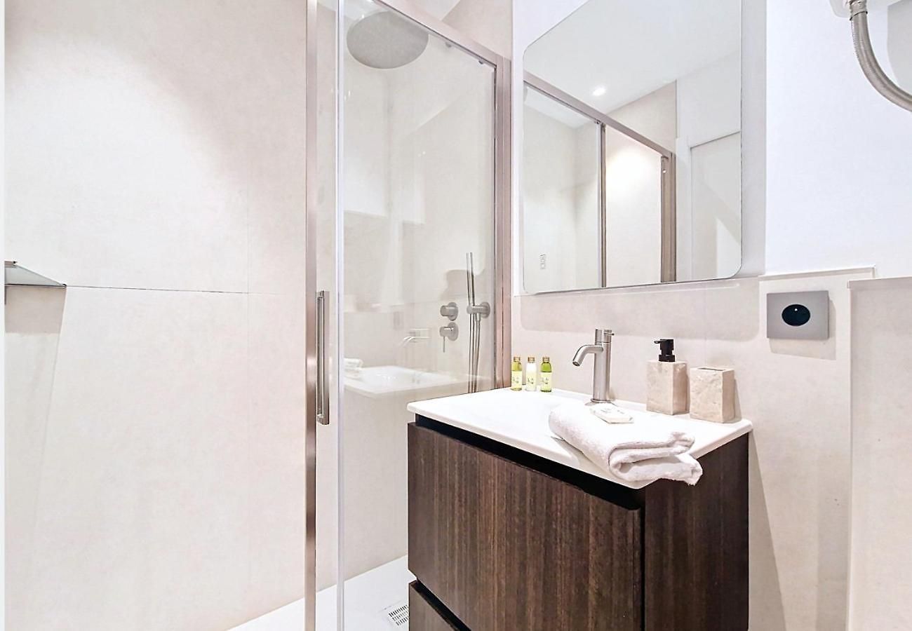 Apartment Nestor&jeeves -studio Julie- Nice, Ac, Walk To