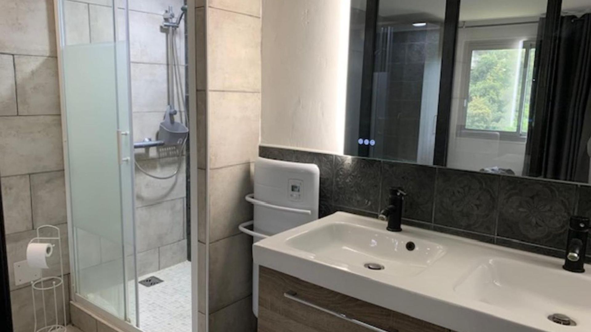Apartment Beautiful 45 M With Balcony In