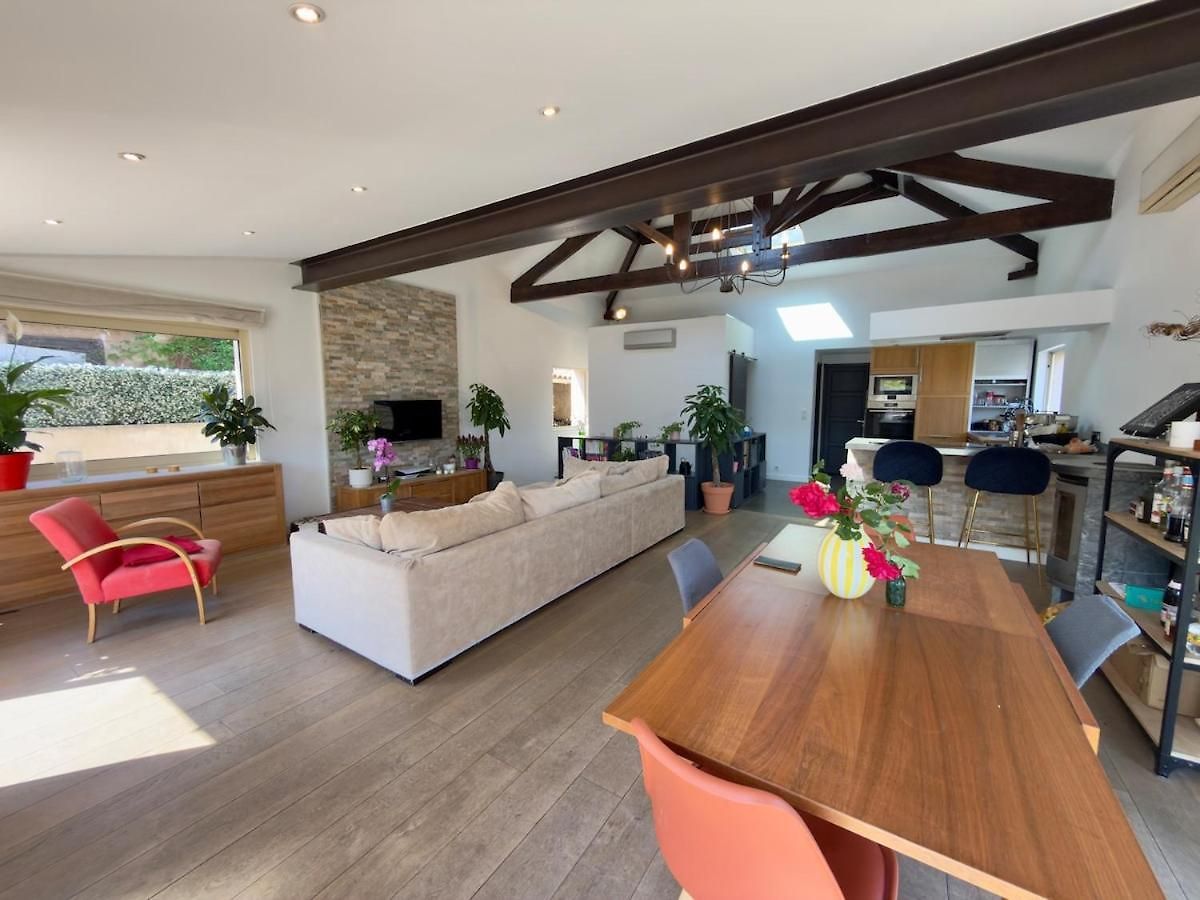 Maison De Charme Sur Les Collines, Piscine, Clim *