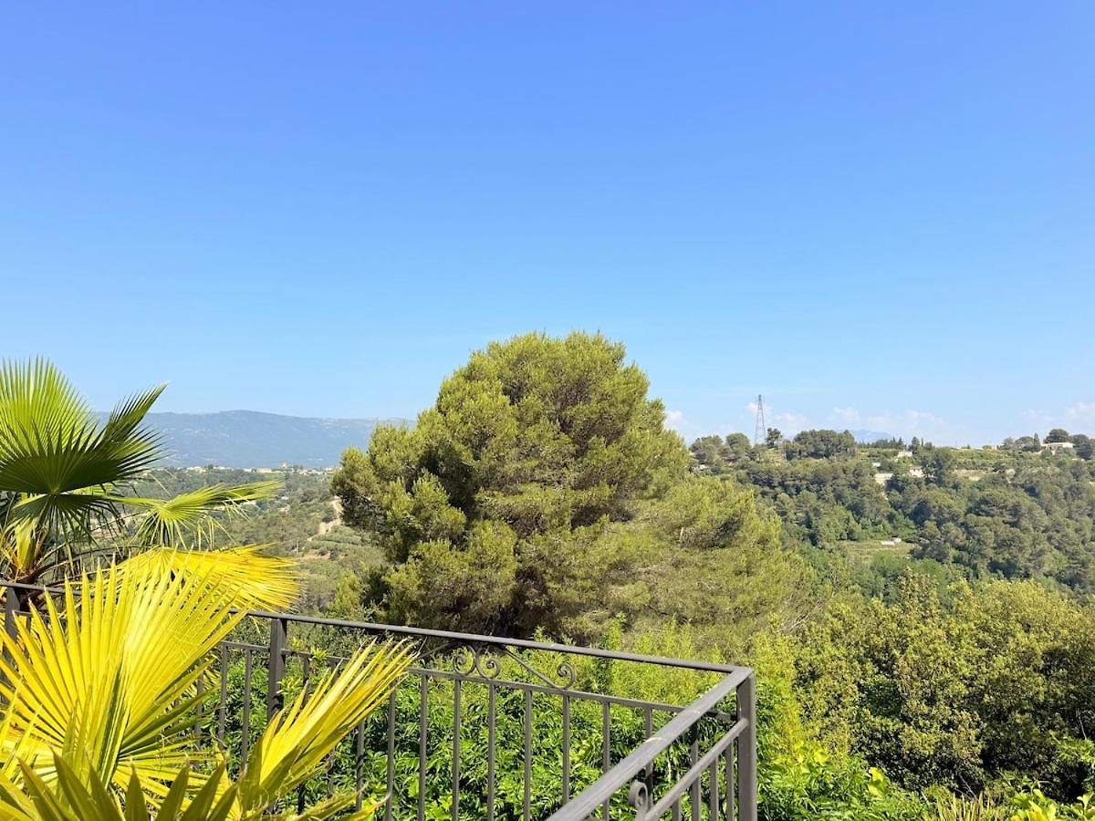 Maison De Charme Sur Les Collines, Piscine, Clim Holiday home