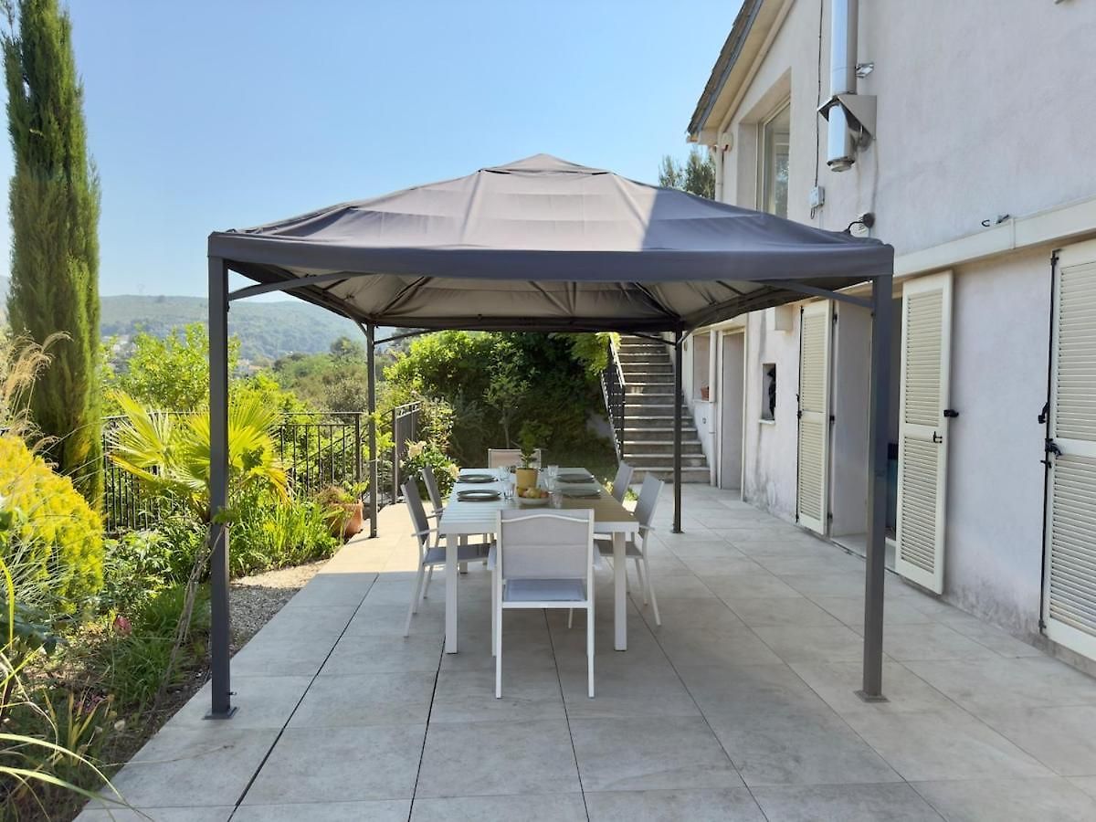 Maison De Charme Sur Les Collines, Piscine, Clim Holiday home