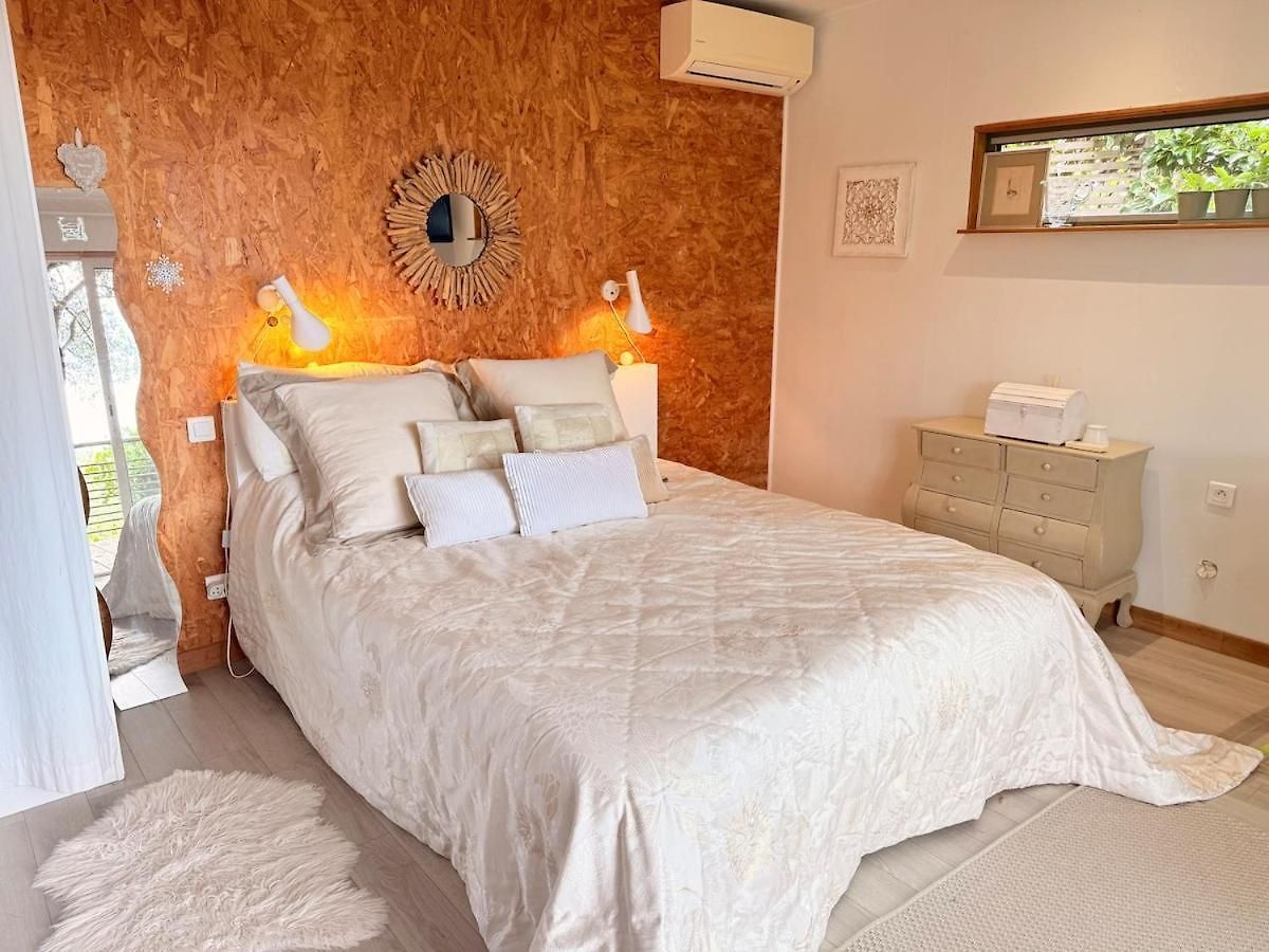 Treehouse In Les Oliviers, Sea View, Air Conditioning, Parking *