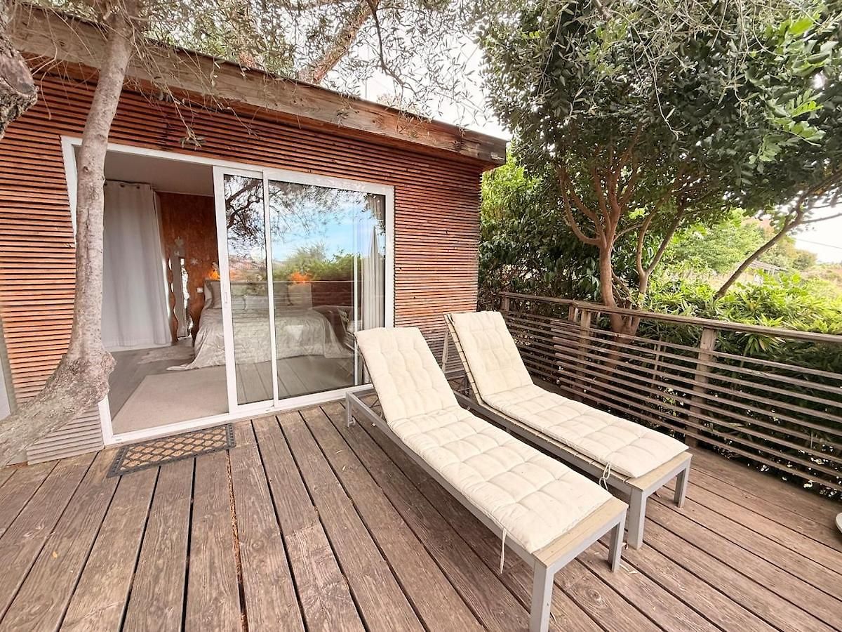 Treehouse In Les Oliviers, Sea View, Air Conditioning, Parking Apartment